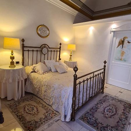 Bellini Garden Suite คาตาเนีย ภายนอก รูปภาพ